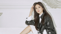 송혜교, 슈즈 화보 공개…스모키 화장+종잇장 몸매 눈길 송혜교, 슈즈 화보 공개…스모키 화장+종잇장 몸매 눈길