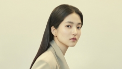 김태리X프론트로우, 가을 광고 비주얼 공개…성숙+우아 김태리X프론트로우, 가을 광고 비주얼 공개…성숙+우아