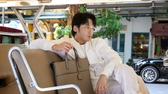 변요한, 패션 화보 공개…세련된 가을 스타일링의 완성 변요한, 패션 화보 공개…세련된 가을 스타일링의 완성