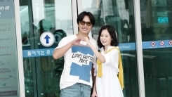 윤상현♥메이비 부부, 공항패션의 정석…화사한 커플룩 윤상현♥메이비 부부, 공항패션의 정석…화사한 커플룩