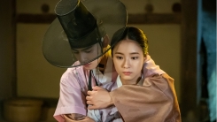 '신입사관 구해령' 신세경, 혼례 앞둔 차은우 외면한 뒤 눈물 '신입사관 구해령' 신세경, 혼례 앞둔 차은우 외면한 뒤 눈물
