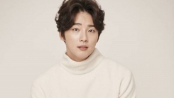 윤시윤 외조부상…소속사 측 "빈소 지키는 중" 윤시윤 외조부상…소속사 측 "빈소 지키는 중"