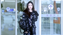 손나은, 한 계절 앞서간 공항패션…롱 파카 입고 출국 손나은, 한 계절 앞서간 공항패션…롱 파카 입고 출국
