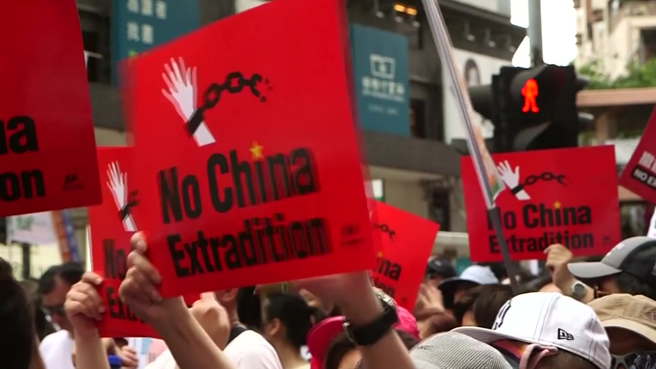 홍콩 송환법 반대 시위 100일째..."10월까지 간다"