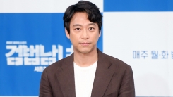 오만석, '주점 캐셔' 표현 사과... "혐오성 발언 죄송"(전문) 오만석, '주점 캐셔' 표현 사과... "혐오성 발언 죄송"(전문)