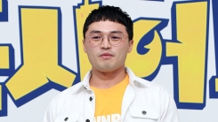 '4억여 원 사기 혐의' 마이크로닷 아버지 징역 3년·어머니 1년 '4억여 원 사기 혐의' 마이크로닷 아버지 징역 3년·어머니 1년