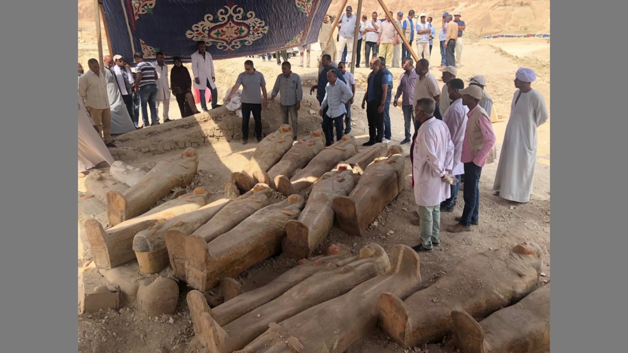 나일강 유역서 고대 이집트 목관 20여 개 발견..."거대하고 중요한 발견"