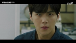 "희·비극 오간다"...'유령을 잡아라' 김선호의 팔색조 매력 "희·비극 오간다"...'유령을 잡아라' 김선호의 팔색조 매력