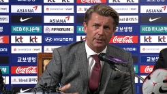 여자 축구 대표팀 부임한 벨 감독 "선수 중심 팀 문화 만들겠다" 여자 축구 대표팀 부임한 벨 감독 "선수 중심 팀 문화 만들겠다"