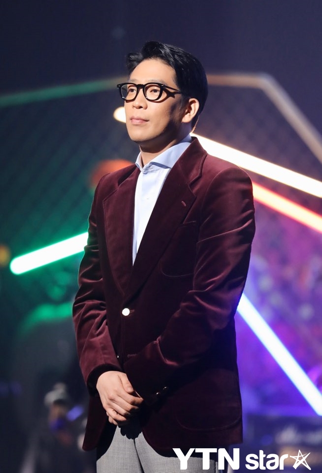 [Y현장] MC몽, 송가인 피처링 언급 "그분에게 피해가 가지 않길" 