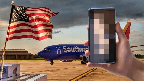 "조종사가 기내 화장실에 몰래카메라 설치" 美 항공사 승무원 폭로