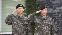 태양X대성, 오늘(10일) 용인서 나란히 전역…빅뱅 전원 제대(종합) 태양X대성, 오늘(10일) 용인서 나란히 전역…빅뱅 전원 제대(종합)
