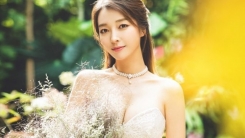 이상미, 23일 연하 회사원과 결혼…단아한 웨딩화보 공개 이상미, 23일 연하 회사원과 결혼…단아한 웨딩화보 공개
