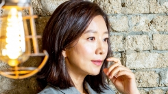 '윤희에게' 김희애 "자신을 위한 시간이 얼마나 되나요?" '윤희에게' 김희애 "자신을 위한 시간이 얼마나 되나요?"