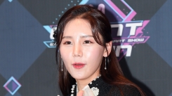 송하예 측, 오늘(27일) '사재기 발언' 박경 명예훼손으로 고소 송하예 측, 오늘(27일) '사재기 발언' 박경 명예훼손으로 고소