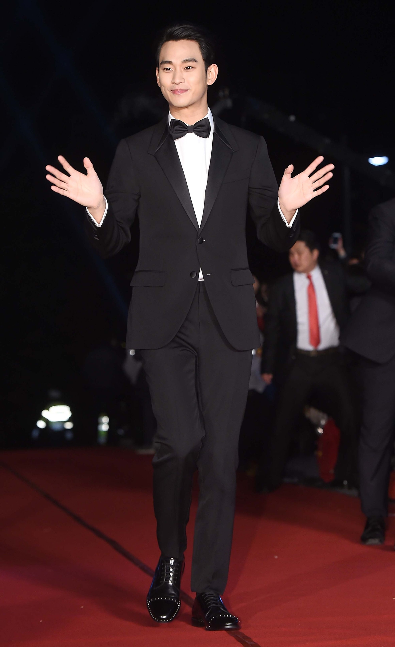 키이스트 “김수현 재계약 논의 중...1인 기획사 설립 들은 바 없다”(공식입장)