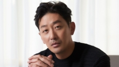 '백두산' 하정우 "수지와 부부 호흡? 오글거리고 민망해" '백두산' 하정우 "수지와 부부 호흡? 오글거리고 민망해"