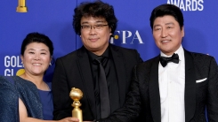 봉준호 "'기생충', 美서 뜨거운 반응? 놀랍지만 당연" 봉준호 "'기생충', 美서 뜨거운 반응? 놀랍지만 당연"