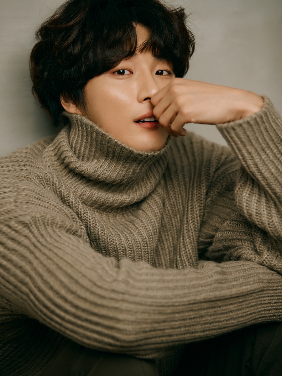 ‘싸패다’ 윤시윤 “스태프들 노고 생각, 감히 건방질 수 없다”
