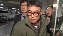 '성폭행 의혹' 김건모, 12시간 조사...증거로 반격?