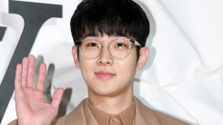 최우식, 할리우드 진출하나...美영화 출연 소식에 "검토 중" (공식) 최우식, 할리우드 진출하나...美영화 출연 소식에 "검토 중" (공식)