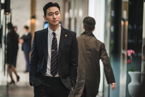 변호사로 돌아온 주지훈..."김혜수, '하이에나' 선택한 이유"