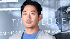 하정우, 프로포폴 불법투약 의혹 반박했지만...차기작 술렁 하정우, 프로포폴 불법투약 의혹 반박했지만...차기작 술렁