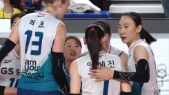 러츠·이소영·강소휘 3각 편대 맹활약...GS칼텍스 선두 추격 러츠·이소영·강소휘 3각 편대 맹활약...GS칼텍스 선두 추격