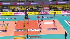 우리카드, KB손보 꺾고 4연승...선두 질주 우리카드, KB손보 꺾고 4연승...선두 질주