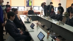 '코로나 19' 직격탄...K리그 개막전 '무기한 연기' '코로나 19' 직격탄...K리그 개막전 '무기한 연기'