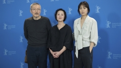 ‘도망친 여자’ 김민희 “의도 벗어나면 홍상수가 잡아줘” ‘도망친 여자’ 김민희 “의도 벗어나면 홍상수가 잡아줘”