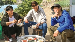 ‘삼시세끼’ 5년 만의 재회, 차승원·유해진·손호준… 유쾌한 어촌 생활