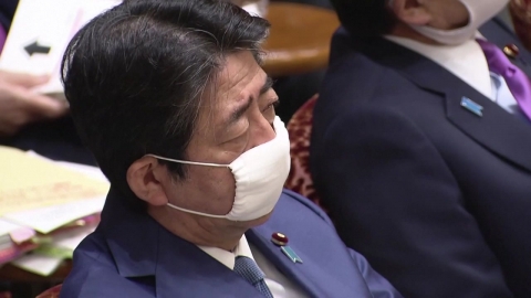 "아베, '기형아 부작용' 우려 알면서도 신약 '아비간' 권장"