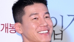 '침입자' 김무열 "새로운 얼굴 찾는 것, 항상 기대 돼" '침입자' 김무열 "새로운 얼굴 찾는 것, 항상 기대 돼"