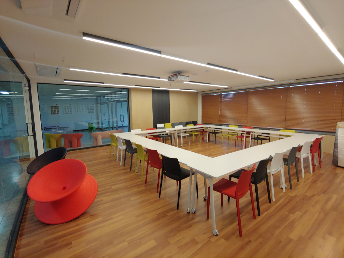 〔ANN 공간디자인 읽기〕 앞으로 살아남을 종(種)은?