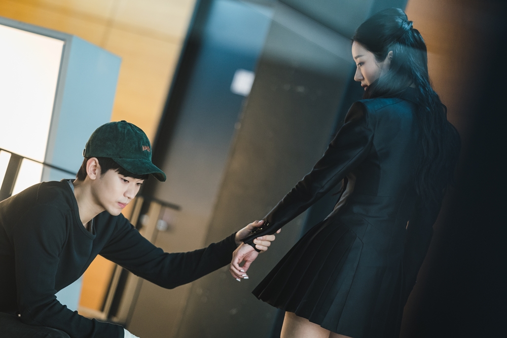 김수현·서예지 ‘사이코지만 괜찮아’, 설렘 자극 스틸컷 공개
