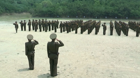 귀순 北 병사, WSJ에 DMZ 북한군 부패 실상 밝혀