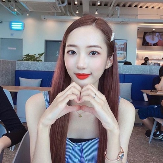 아이러브 멤버+소속사 "신민아, 허위사실 유포 및 명예훼손으로 고소"