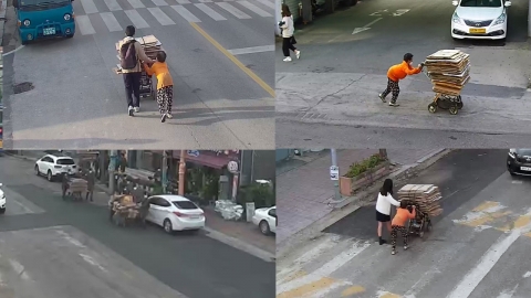 "할머니 밀어드릴게요"...거리에 펼쳐진 릴레이 온정