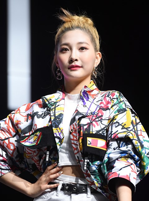 우아! 민서, '학교 폭력' 루머에 "허위 사실, 법적 대응 진행" (공식)