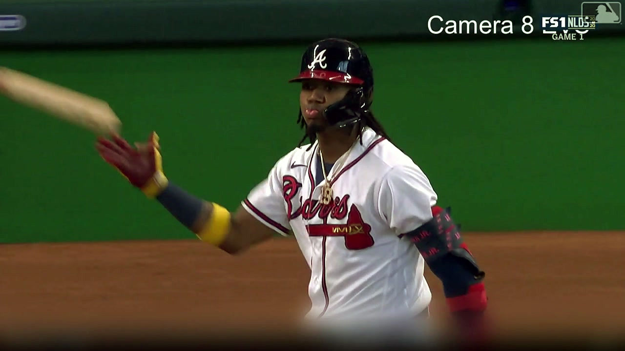 MLB 가을 야구 수놓는 '빠던의 향연'...무너지는 불문율?