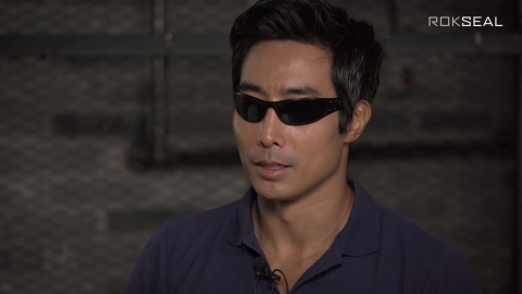 [Y이슈] 이근 대위, 빚투 논란 이후 성범죄 전과 의혹 제기… “입장 정리 중”