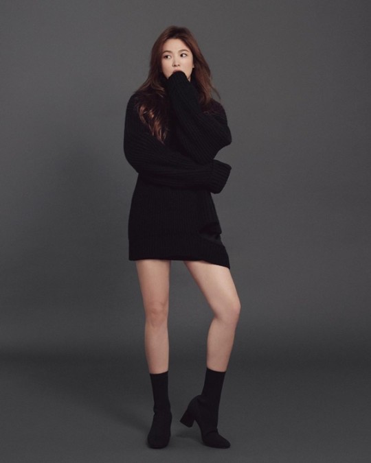 송혜교, SNS로 근황 공개...가을의 고혹미