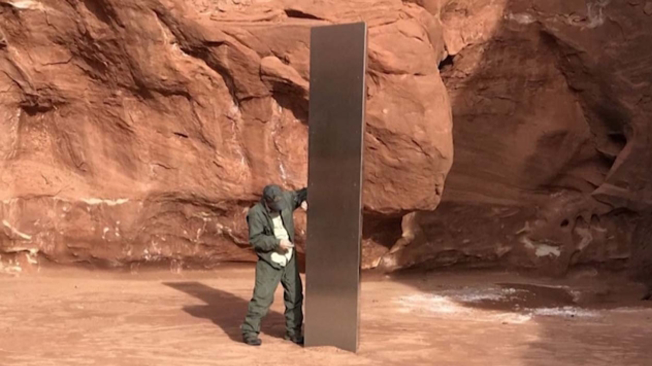 美 사막서 발견된 정체불명 금속 기둥, 갑자기 사라져