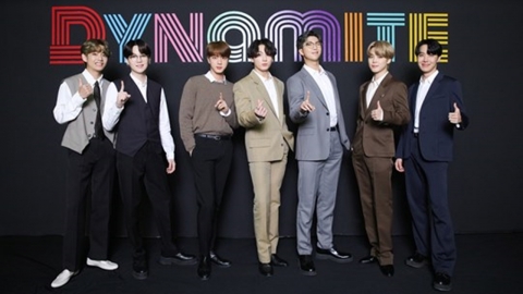 BTS, 빌보드 연간 '톱 그룹' 1위...원 디렉션 후 처음