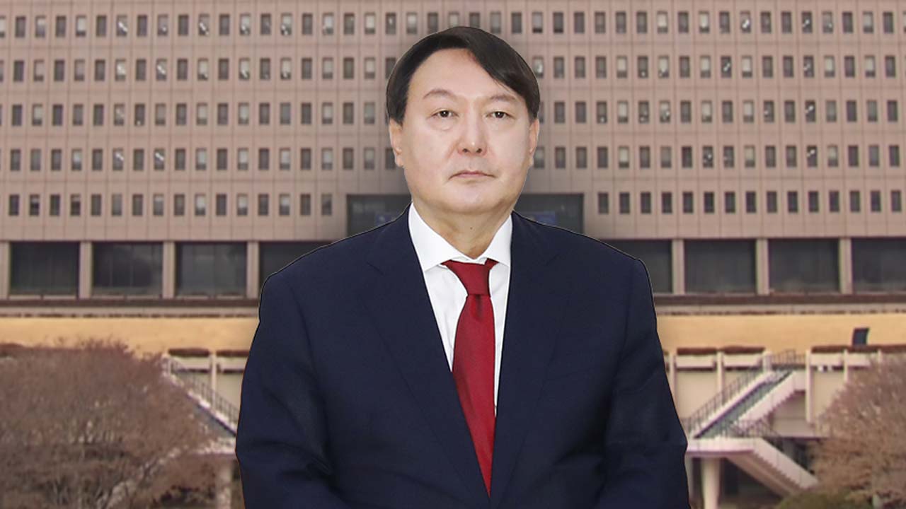 [사회]Prosecutor General Yoon Seok-yeol’s decision is imminent