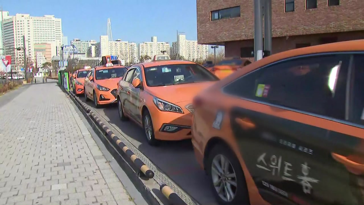 [사회][단독]    서울 택시 사가 속속 확인 … 승객은?