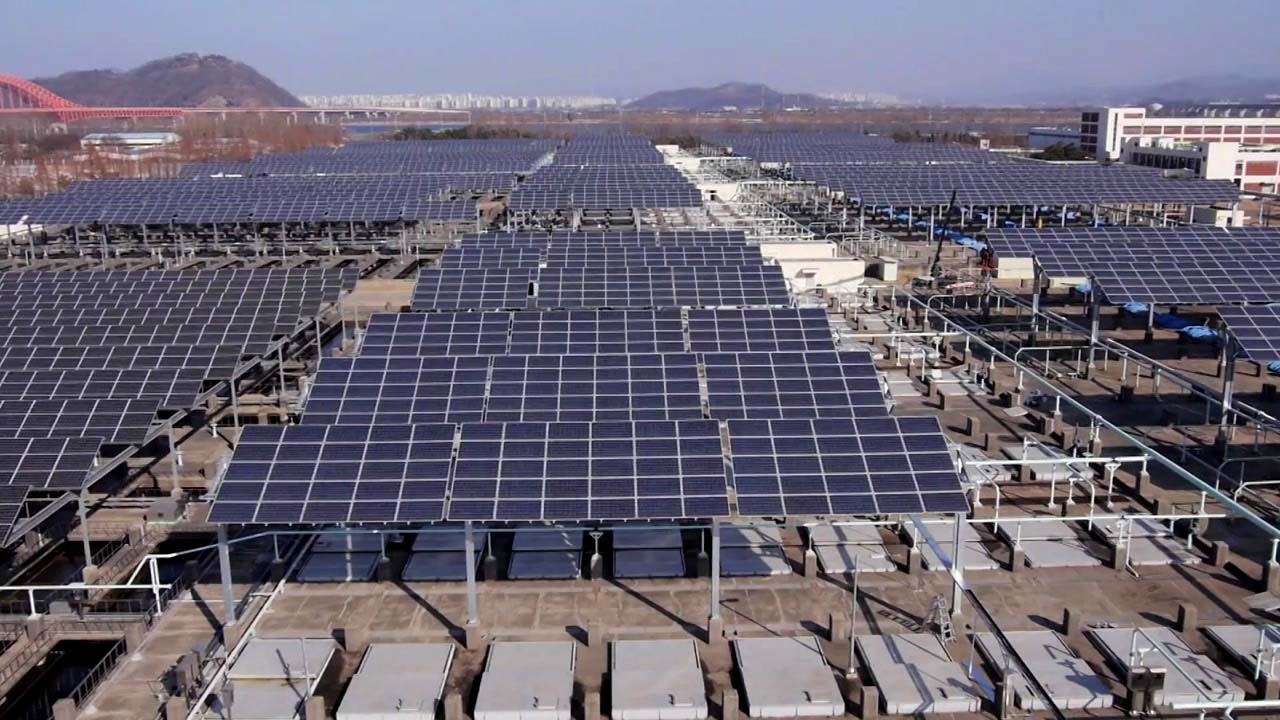 [정치]“공장 옥상에 원자력 발전 소급 태양 광 발전”… 녹색 산업 단지로 변신