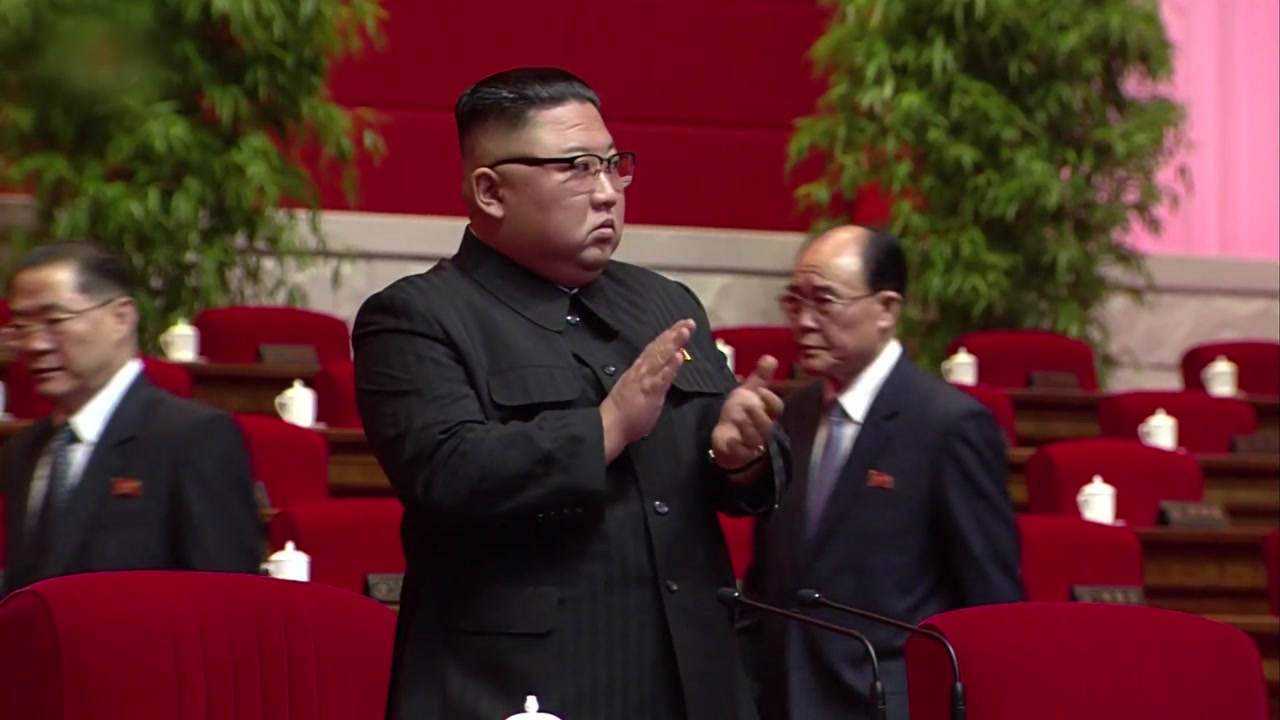 [정치]김정은 “핵전쟁 억지력 강화”… 8 차 당대회 폐막