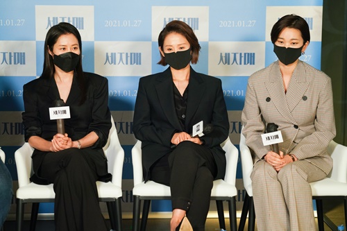 [Y현장] 문소리·김선영·장윤주의 폭발하는 시너지...'세자매'(종합)